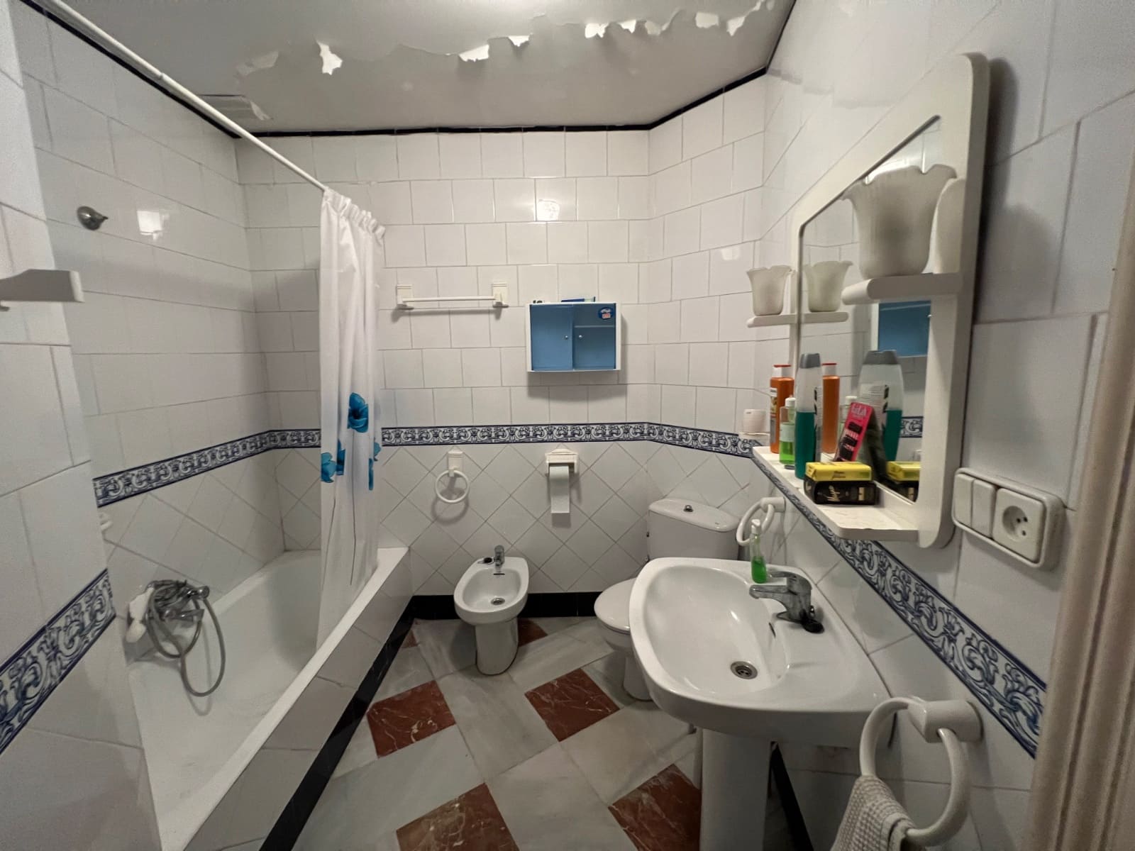 9 bedroom Townhouse for sale in Aspe - € 500,000 (Ref: 9306374)