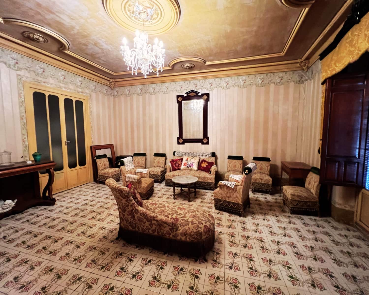 9 bedroom Townhouse for sale in Aspe - € 500,000 (Ref: 9306374)