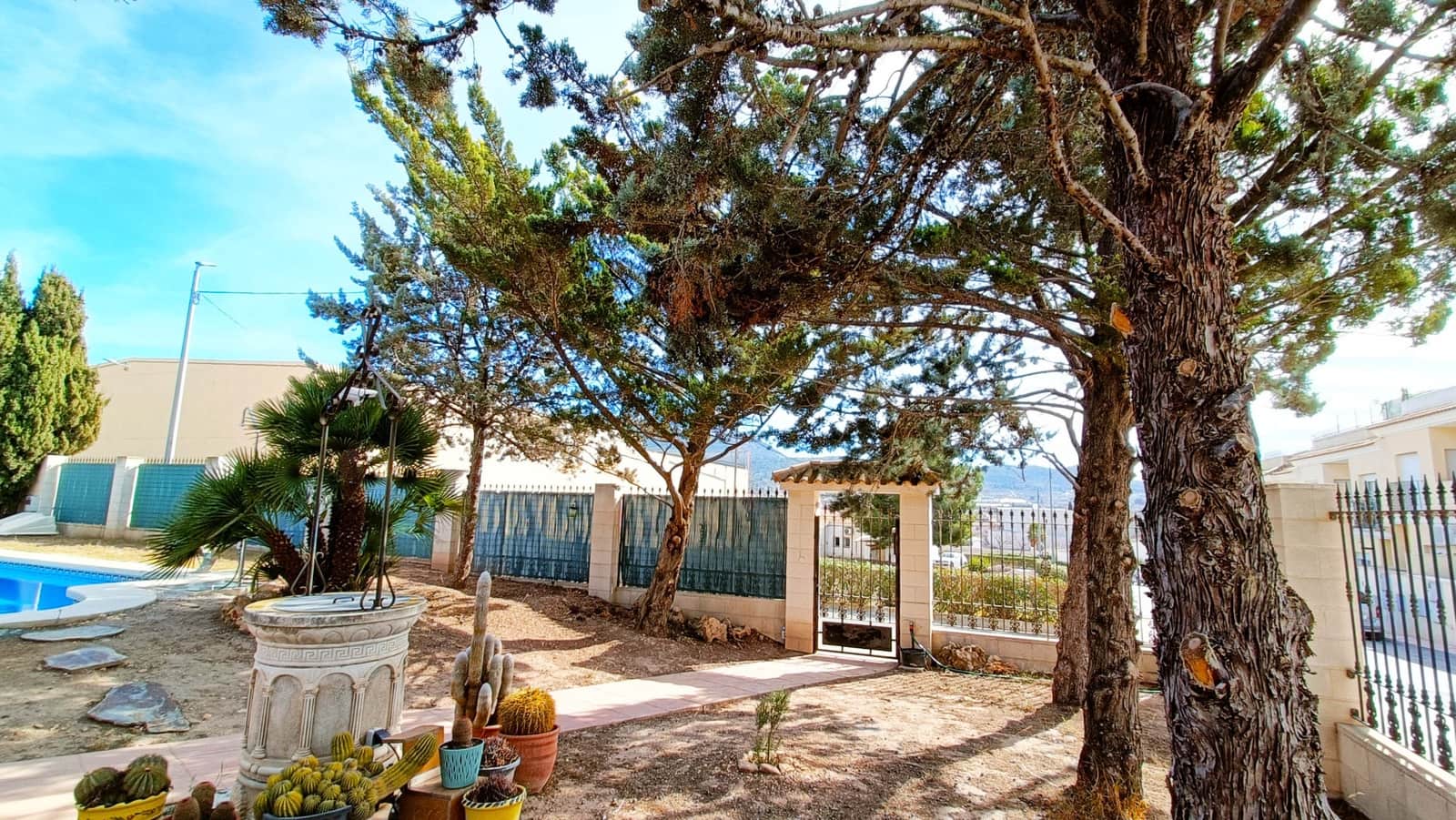 5 soveværelse Finca/Landehus til salg i Hondon de los Frailes med swimmingpool garage - € 369.550 (Ref: 9324313)