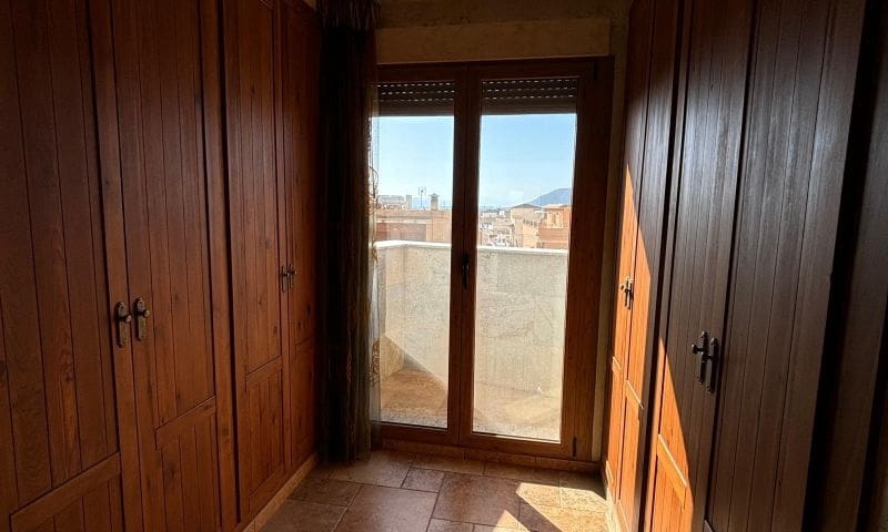 8 soverom Villa til salgs i Redovan med svømmebasseng garasje - € 489 000 (Ref: 9324344)