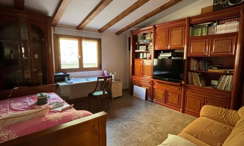 8 soverom Villa til salgs i Redovan med svømmebasseng garasje - € 489 000 (Ref: 9324344)