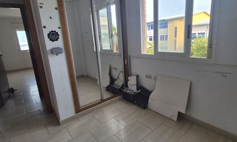 2 soverom Leilighet til salgs i Torrevieja med svømmebasseng garasje - € 135 995 (Ref: 9357218)