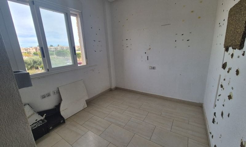 2 soverom Leilighet til salgs i Torrevieja med svømmebasseng garasje - € 135 995 (Ref: 9357218)