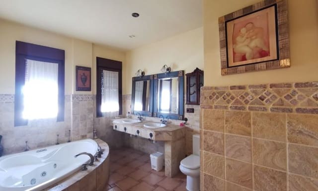 Chalet de 4 habitaciones en Orihuela en venta con piscina garaje - 1.450.000 € (Ref: 9357220)