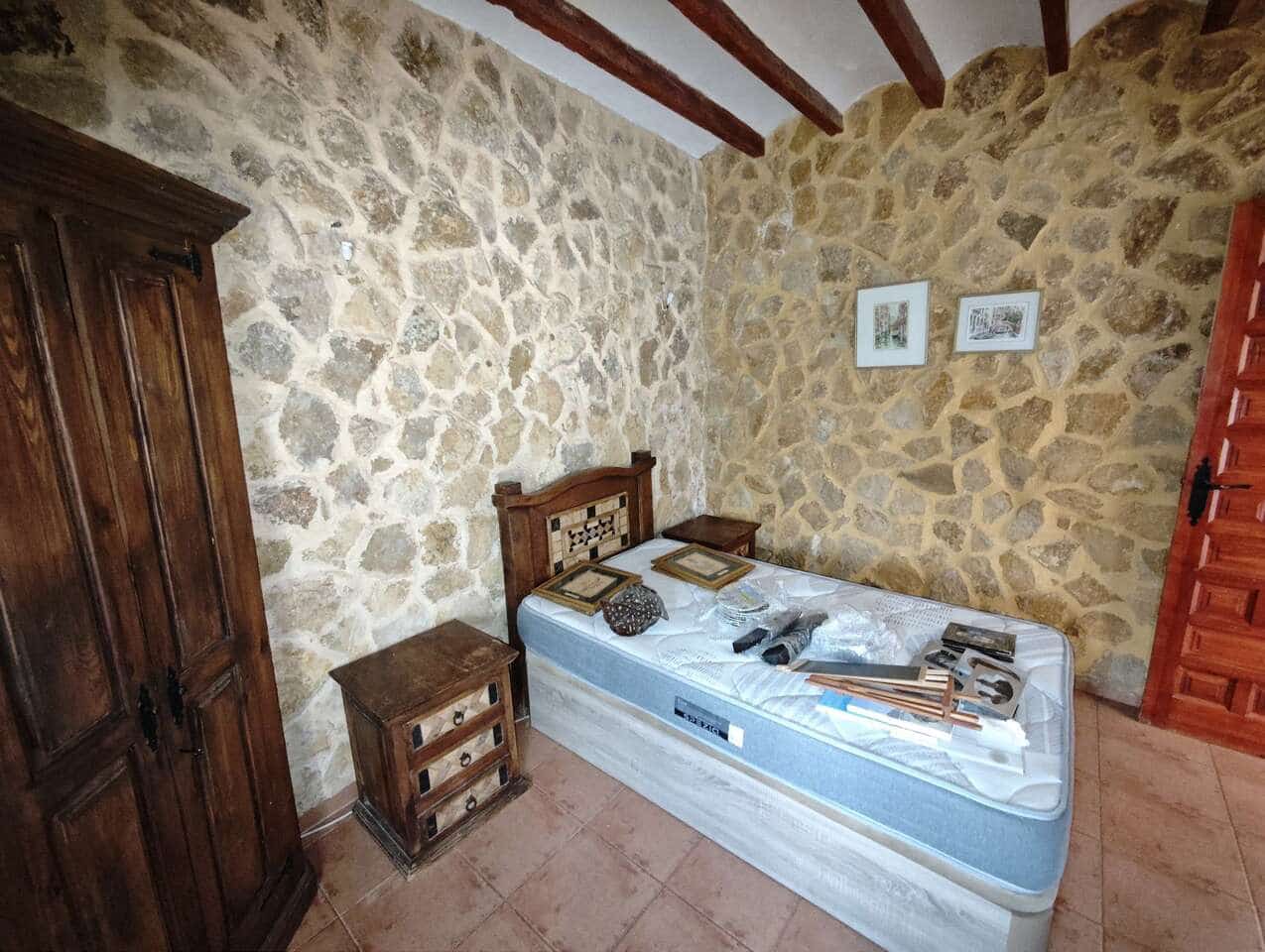 4 makuuhuone Maalaistalo myytävänä paikassa Pinoso mukana uima-altaan - 164 995 € (Ref: 9377927)