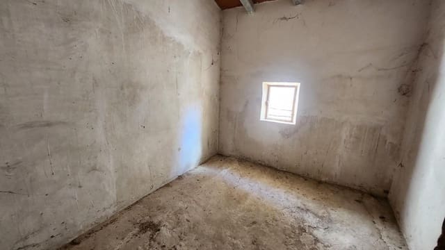 Omakotitalo myytävänä paikassa Monóvar / Monóver - 80 000 € (Ref: 9393975)