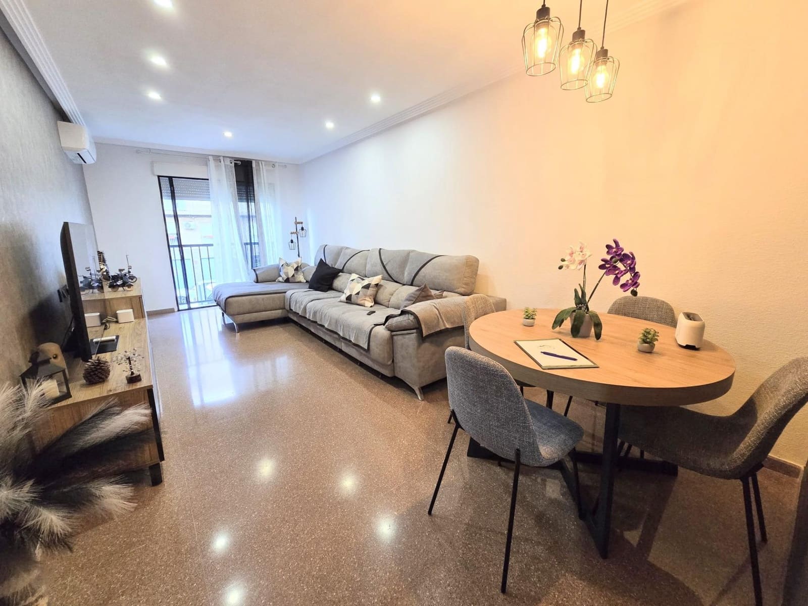 3 makuuhuone Huoneisto myytävänä paikassa Elche / Elx - 189 000 € (Ref: 9393980)