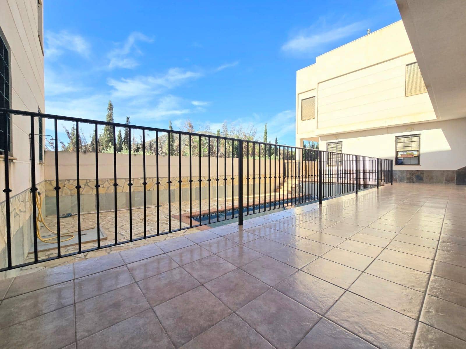 3 bedroom Apartment for sale in Hondon de las Nieves with pool - € 110,000 (Ref: 9393981)