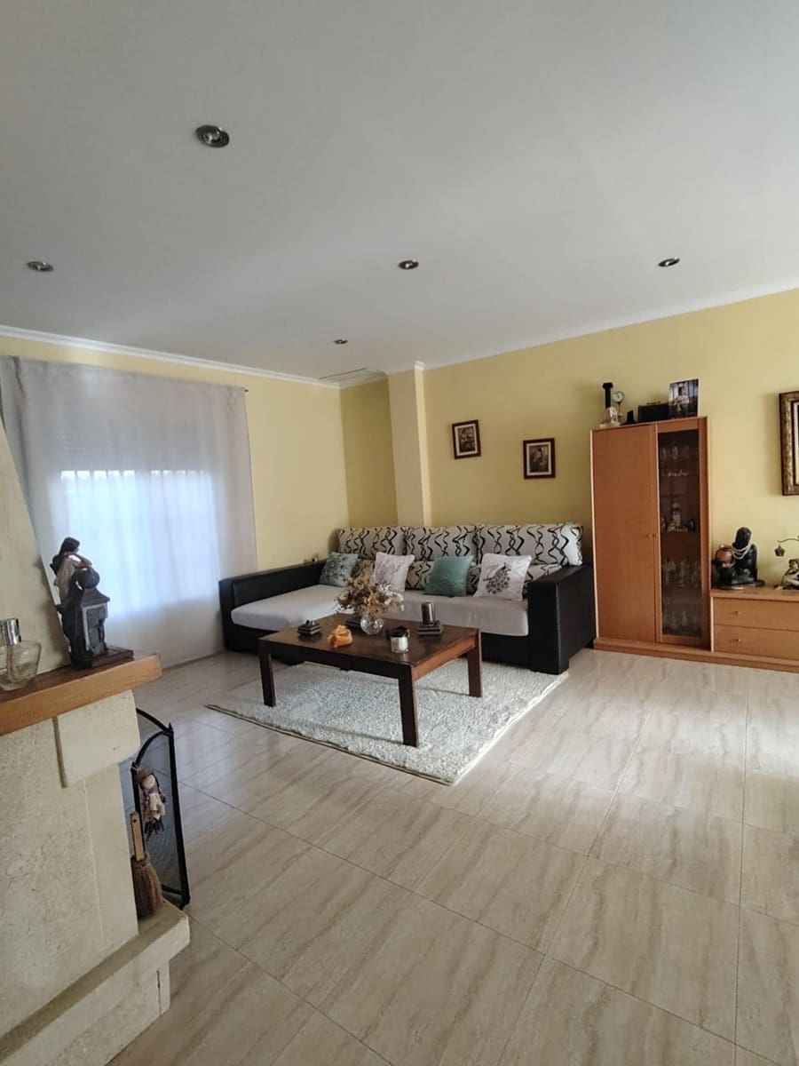 3 soveværelse Byhus til salg i Hondon de los Frailes med garage - € 180.260 (Ref: 9409294)