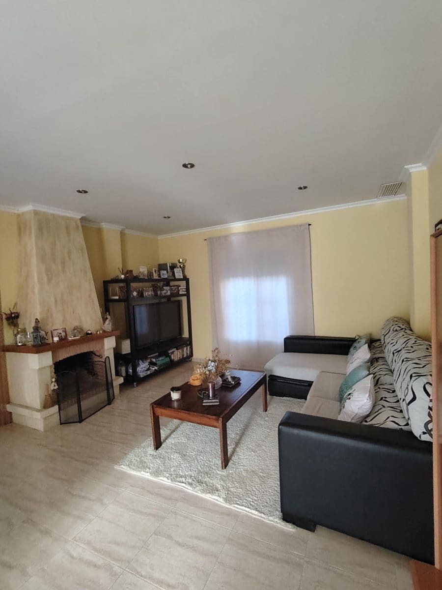 3 soveværelse Byhus til salg i Hondon de los Frailes med garage - € 180.260 (Ref: 9409294)