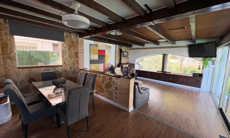 3 sypialnia Willa na sprzedaż w Orihuela Costa z basenem - 460 000 € (Ref: 9409323)