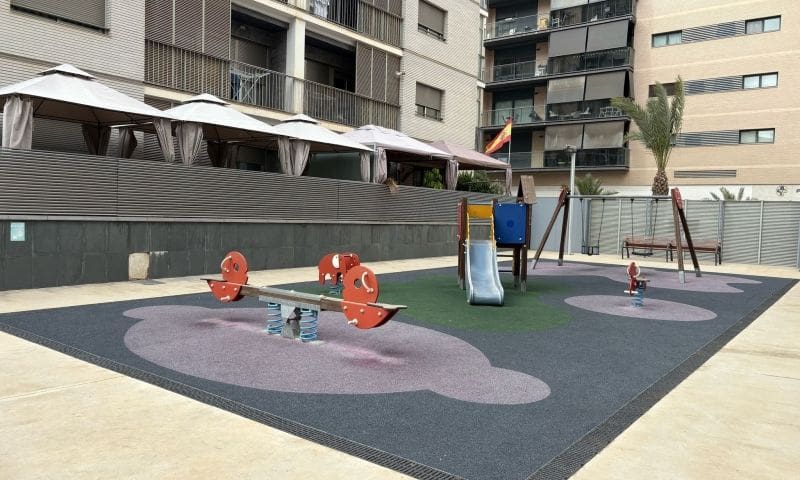 2 bedroom Apartment for sale in Elche / Elx with pool garage - € 329,995 (Ref: 9409324)