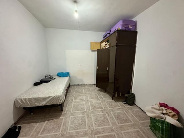 4 bedroom Townhouse for sale in Aspe - € 82,000 (Ref: 9425751)