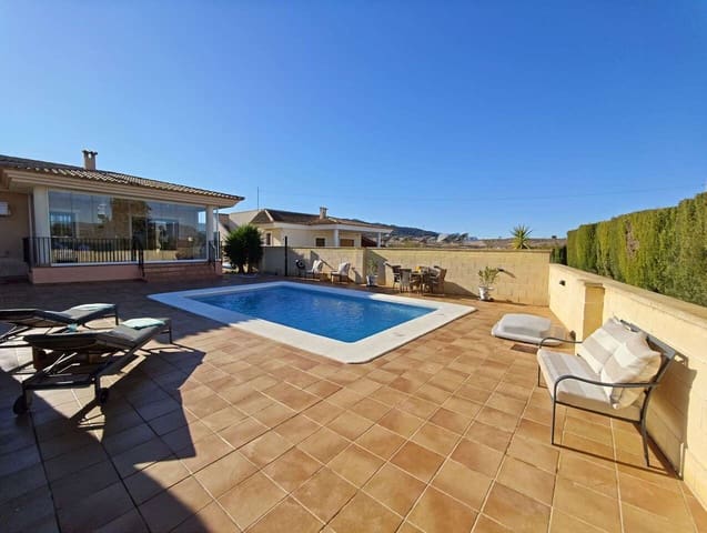 3 soveværelse Finca/Landehus til salg i Pinoso med swimmingpool - € 259.995 (Ref: 9441877)