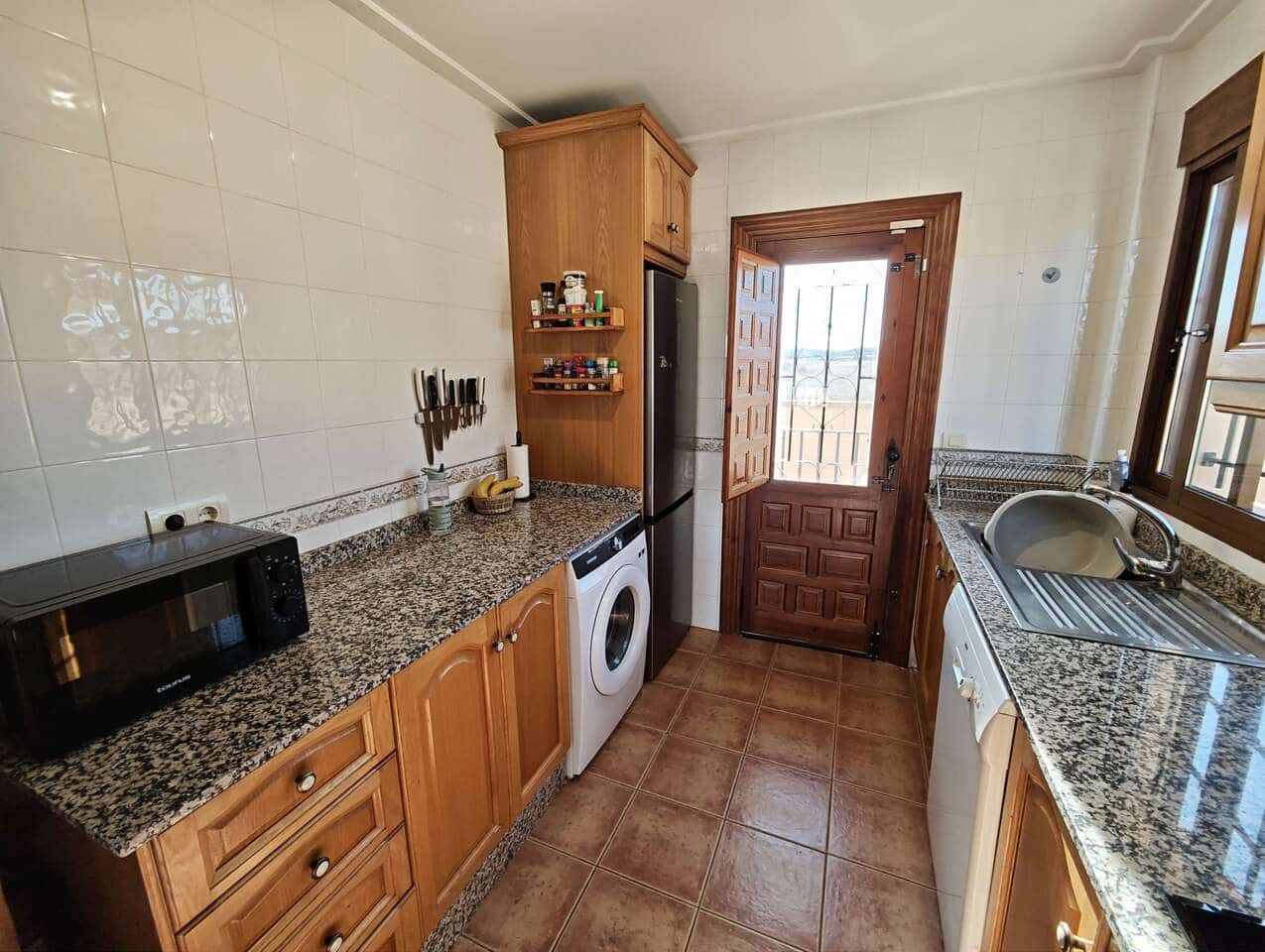 3 soveværelse Finca/Landehus til salg i Pinoso med swimmingpool - € 259.995 (Ref: 9441877)