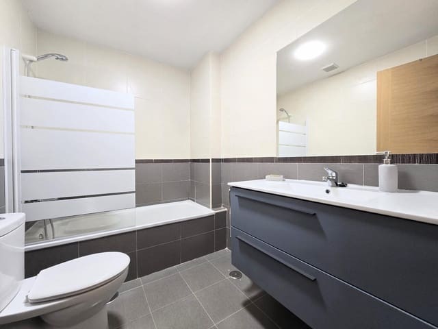 Casa de 3 habitaciones en Aspe en venta - 182.000 € (Ref: 9486759)