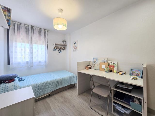 Casa de 3 habitaciones en Aspe en venta - 182.000 € (Ref: 9486759)