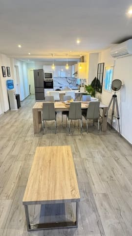 4 makuuhuone Maalaistalo myytävänä paikassa La Romana mukana uima-altaan - 245 000 € (Ref: 9486760)