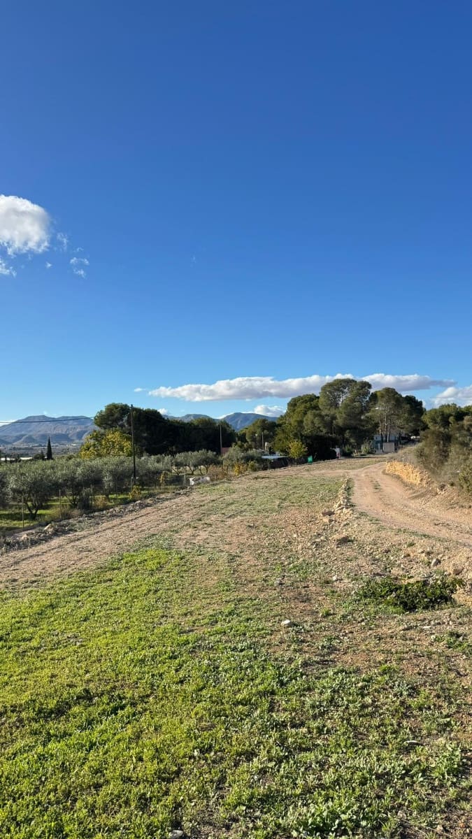 4 soveværelse Finca/Landehus til salg i La Romana med swimmingpool - € 245.000 (Ref: 9486760)