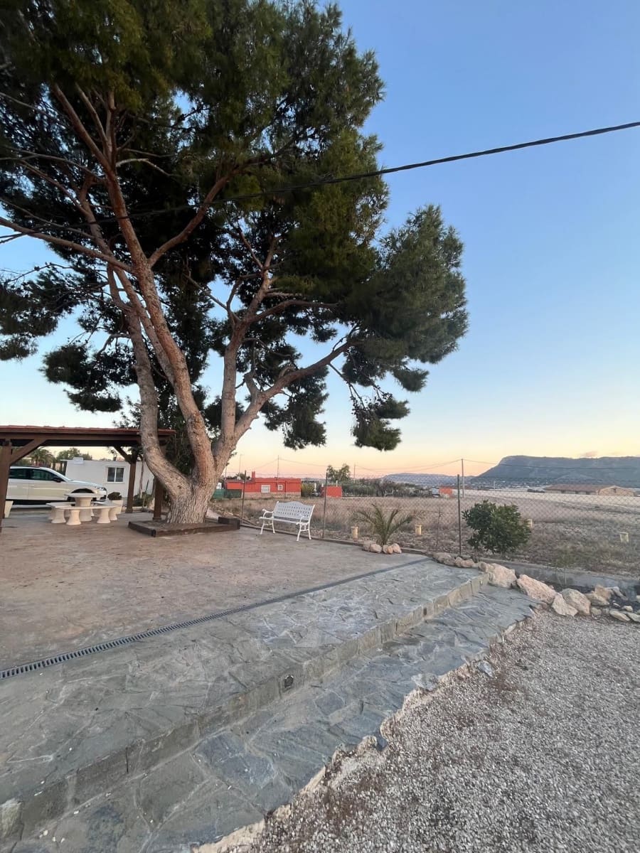 4 soveværelse Finca/Landehus til salg i La Romana med swimmingpool - € 245.000 (Ref: 9486760)