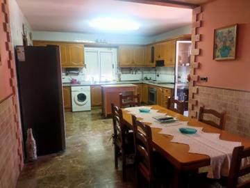 5 bedroom Villa for sale in Elche / Elx with pool - € 420,000 (Ref: 9730391)