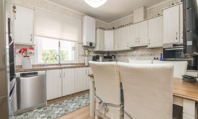 Chalet de 3 habitaciones en Elche / Elx en venta con piscina - 550.000 € (Ref: 9730392)