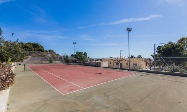 3 slaapkamer Villa te koop in Carrús Oest - El Toscar, Elche / Elx met zwembad - € 550.000 (Ref: 9730392)