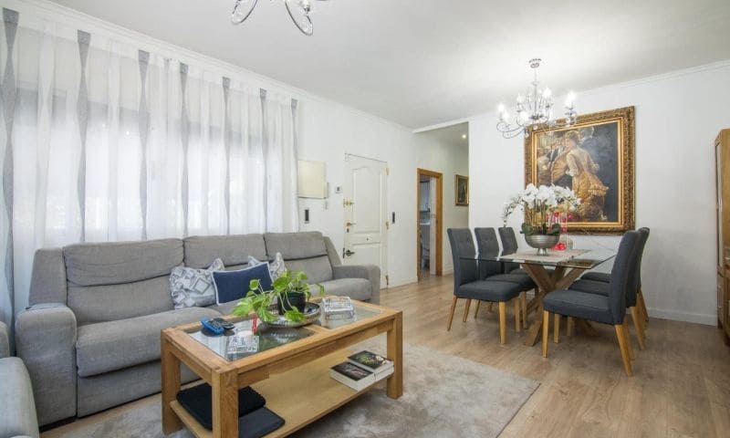 Chalet de 3 habitaciones en Elche / Elx en venta con piscina - 550.000 € (Ref: 9730392)