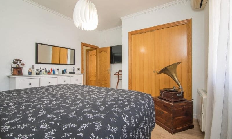 Chalet de 3 habitaciones en Elche / Elx en venta con piscina - 550.000 € (Ref: 9730392)