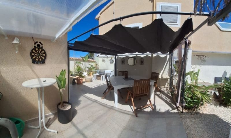 3 sypialnia Willa na sprzedaż w Orihuela Costa z basenem garażem - 369 995 € (Ref: 9765173)