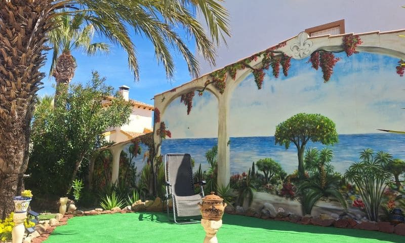 3 sypialnia Willa na sprzedaż w Orihuela Costa z basenem garażem - 369 995 € (Ref: 9765173)