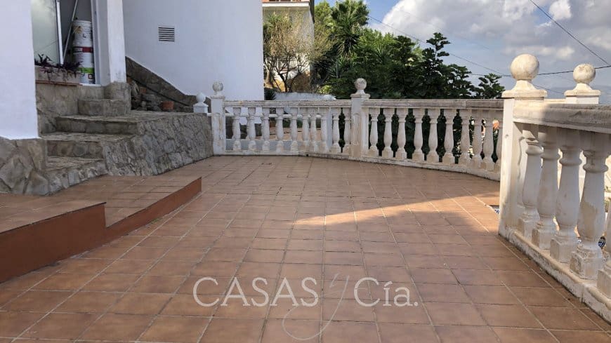 3 makuuhuone Huvila myytävänä paikassa La Font d'En Carros mukana uima-altaan - 245 000 € (Ref: 6633700)