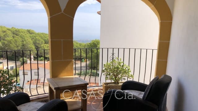 3 makuuhuone Huvila myytävänä paikassa La Font d'En Carròs mukana uima-altaan - 245 000 € (Ref: 6633700)