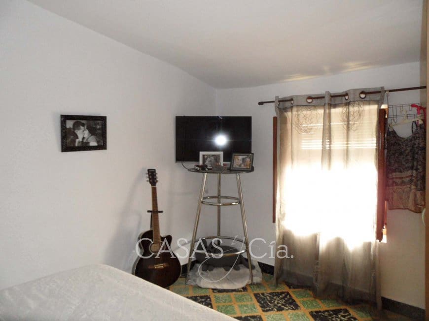 6 sovrum Hus till salu i Oliva - 129 000 € (Ref: 6654770)