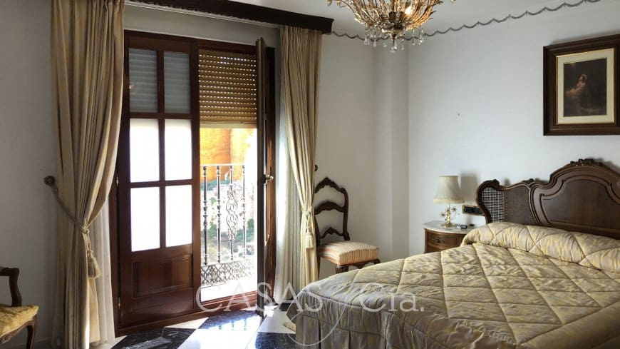 7 chambre Maison de Ville à vendre à Oliva avec garage - 285 000 € (Ref: 6905301)