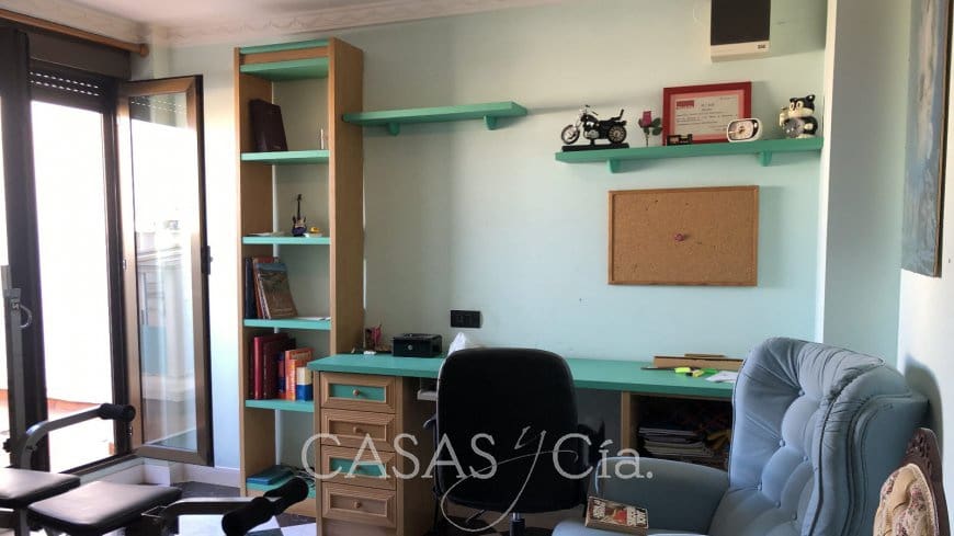 7 chambre Maison de Ville à vendre à Oliva avec garage - 285 000 € (Ref: 6905301)