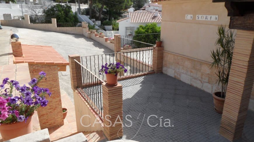 7 soverom Villa til salgs i Oliva med garasje - € 550 000 (Ref: 7337773)