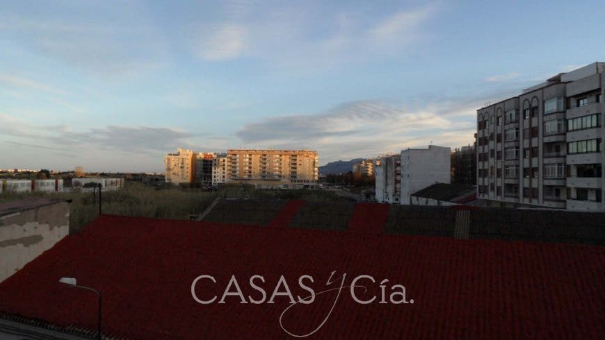 4 soveværelse Lejlighed til salg i Oliva med garage - € 180.000 (Ref: 7681819)