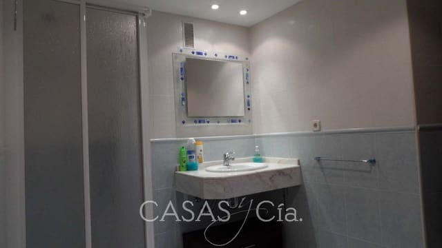 4 soveværelse Lejlighed til salg i Oliva med garage - € 180.000 (Ref: 7681819)