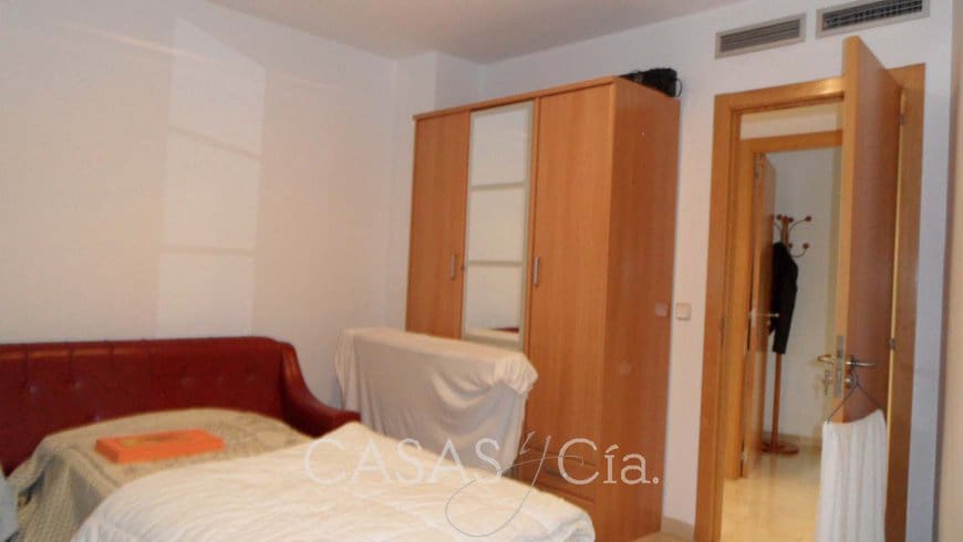 4 soveværelse Lejlighed til salg i Oliva med garage - € 180.000 (Ref: 7681819)