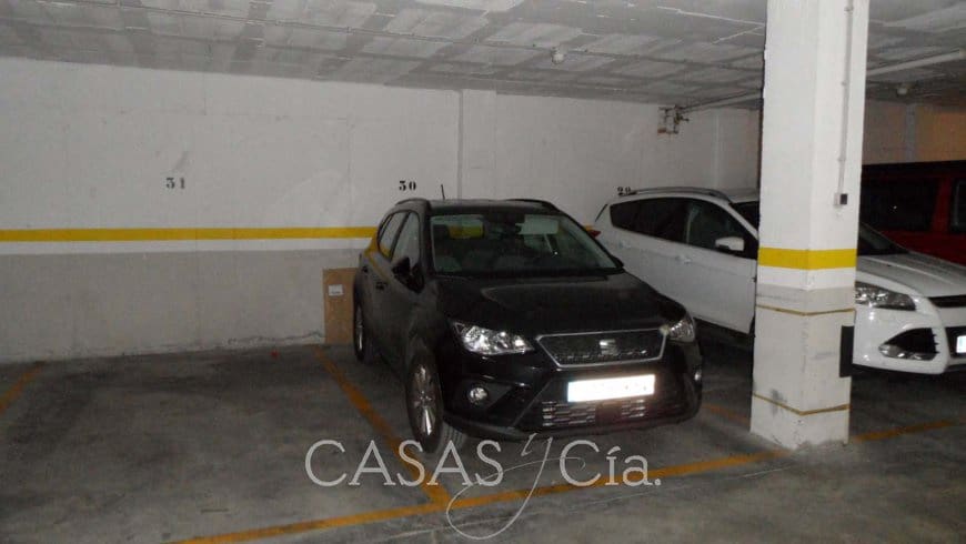 4 soveværelse Lejlighed til salg i Oliva med garage - € 180.000 (Ref: 7681819)