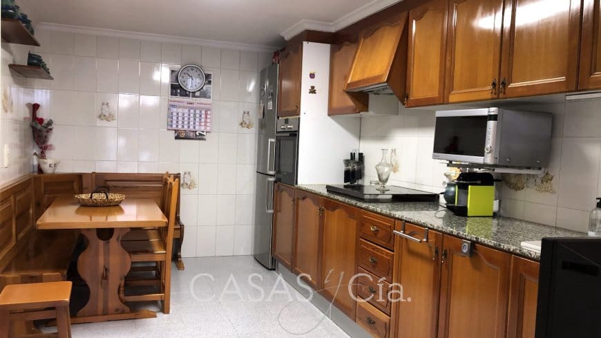 5 soveværelse Byhus til salg i Oliva med garage - € 249.950 (Ref: 7681820)