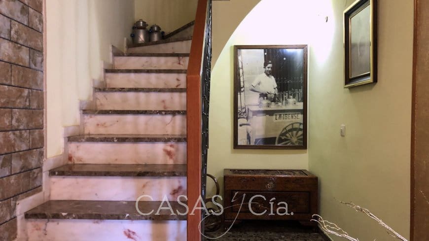 5 soveværelse Byhus til salg i Oliva med garage - € 249.950 (Ref: 7681820)