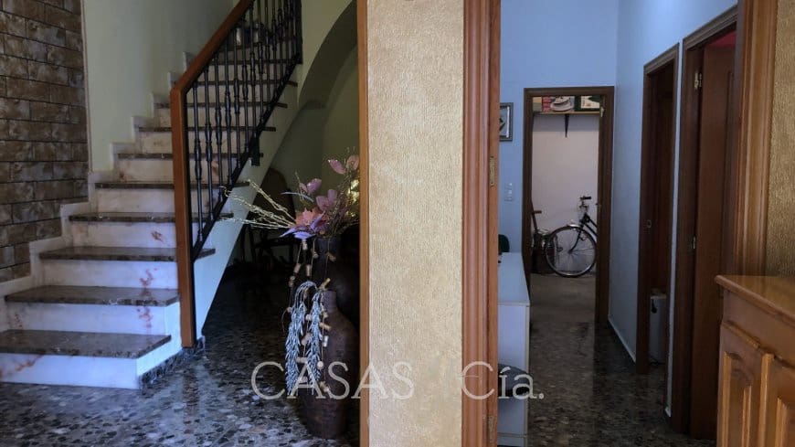 5 soveværelse Byhus til salg i Oliva med garage - € 249.950 (Ref: 7681820)