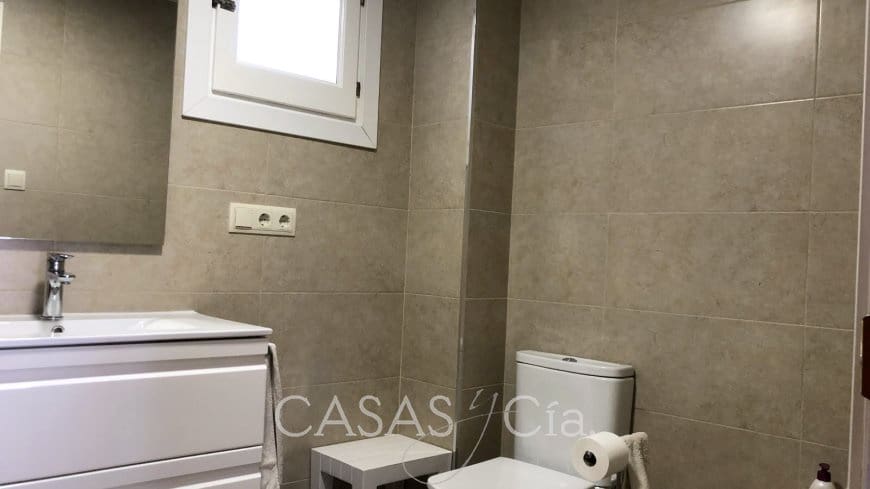 5 soveværelse Byhus til salg i Oliva med garage - € 249.950 (Ref: 7681820)