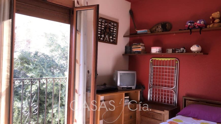 5 soveværelse Byhus til salg i Oliva med garage - € 249.950 (Ref: 7681820)