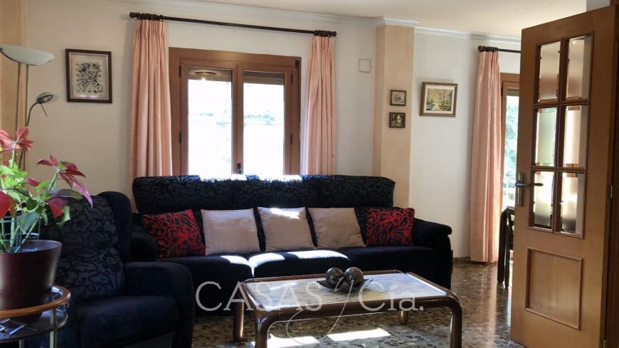 5 soveværelse Byhus til salg i Oliva med garage - € 249.950 (Ref: 7681820)