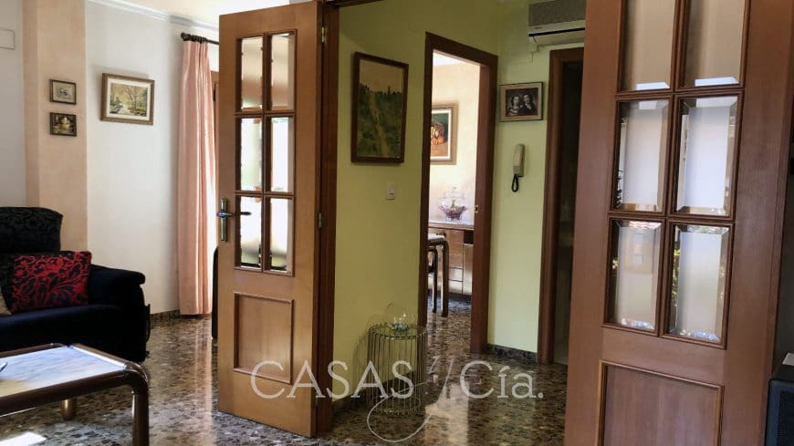 5 soveværelse Byhus til salg i Oliva med garage - € 249.950 (Ref: 7681820)