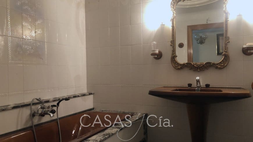 5 bedroom Apartment for sale in Oliva - € 220,000 (Ref: 8260785)