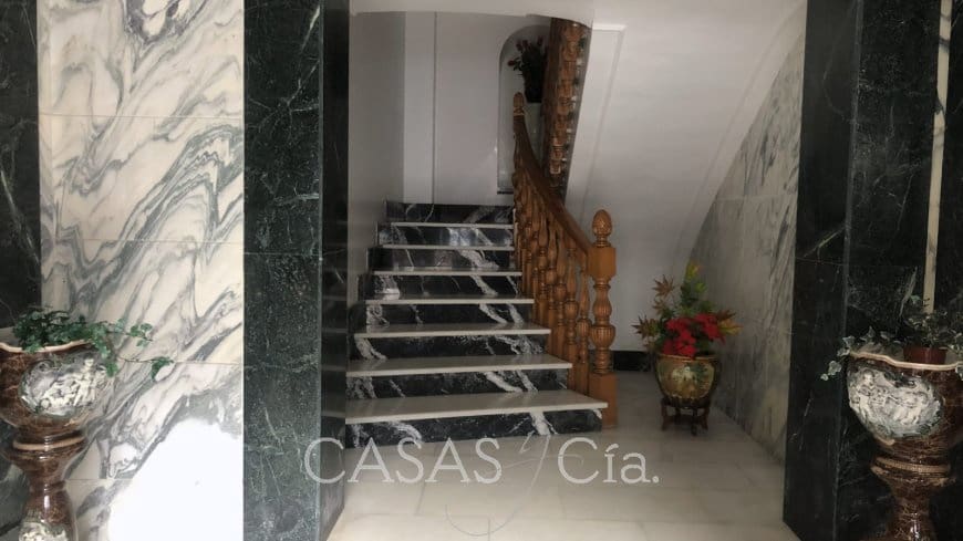 5 bedroom Apartment for sale in Oliva - € 220,000 (Ref: 8260785)